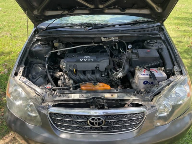 toyota-corolla-2005-big-5
