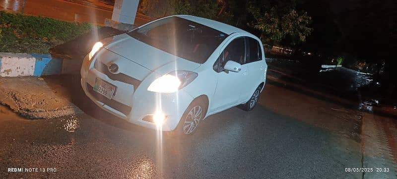 toyota-vitz-2010-big-9