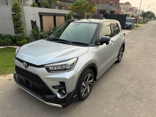 toyota-raize-z-premium-package-2020-45-grade-with-body-kit-big-7