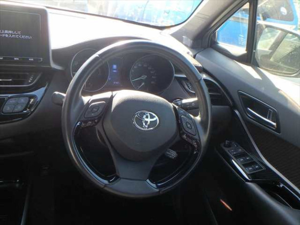 toyota-c-hr-g-led-2019-big-5