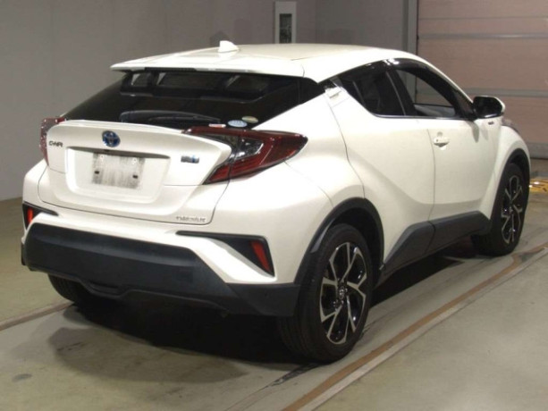toyota-c-hr-g-led-2019-big-7
