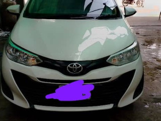 toyota-yaris-2021