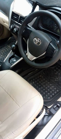 toyota-yaris-2021-big-8