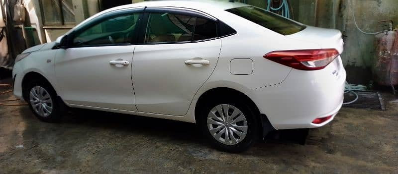 toyota-yaris-2021-big-6