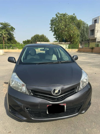 toyota-vitz-1114-big-0