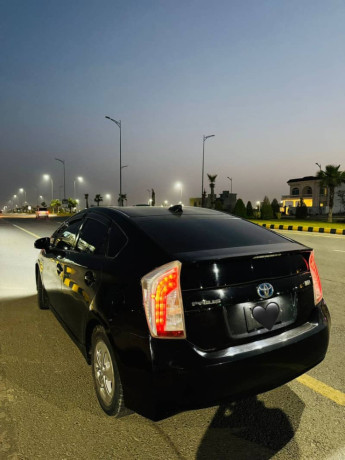 toyota-prius-2010-big-3