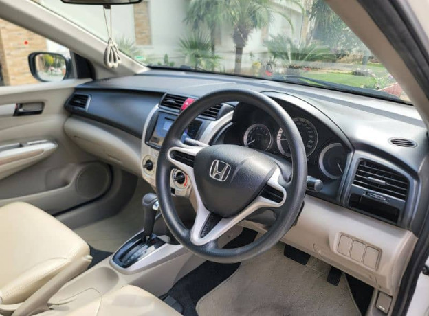 honda-city-ivtec-prosmatec-13-2018-big-10