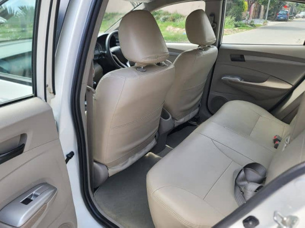 honda-city-ivtec-prosmatec-13-2018-big-12