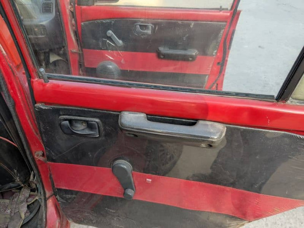 daihatsu-cuore-1993-red-inside-genuine-outside-paint-lahore-number-big-6