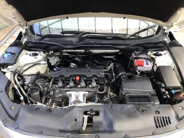 honda-civic-2018-model-big-8