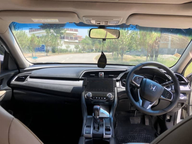 honda-civic-2018-model-big-6