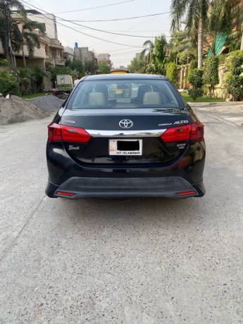 toyota-corolla-grande-2015-geniune-big-5