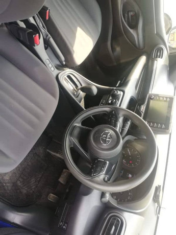 toyota-yaris-2022-big-5