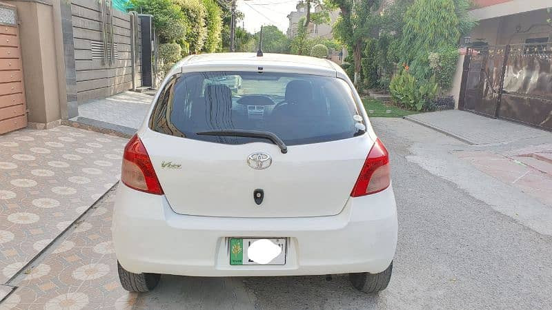 toyota-vitz-2007-big-6