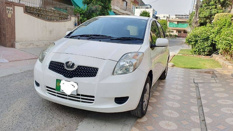 toyota-vitz-2007-big-8