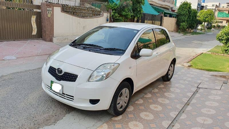 toyota-vitz-2007-big-3