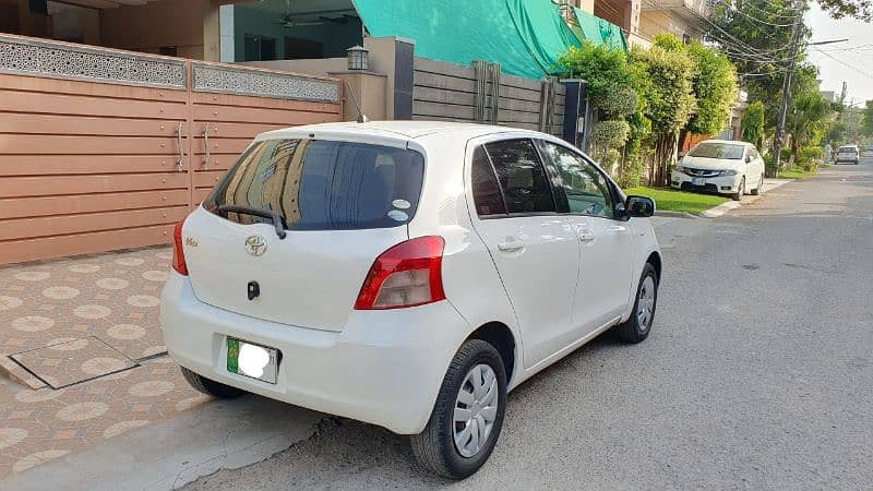 toyota-vitz-2007-big-5