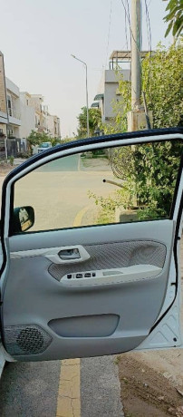 daihatsu-move-2015-big-6