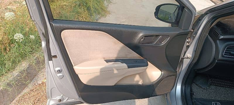 honda-city-2022-big-10