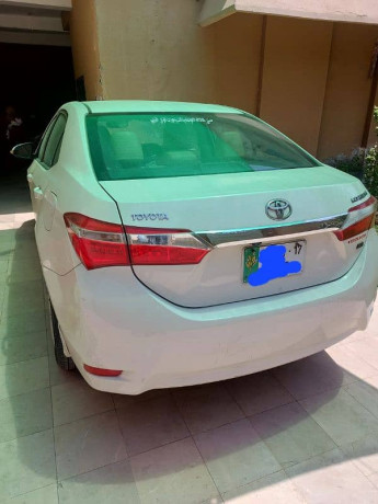 toyota-corolla-xli-2017-big-2
