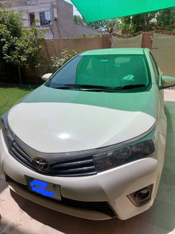 toyota-corolla-xli-2017-big-0