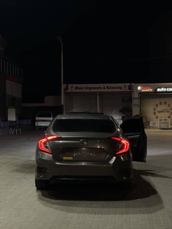 honda-civic-2017-ug-oriel-big-8