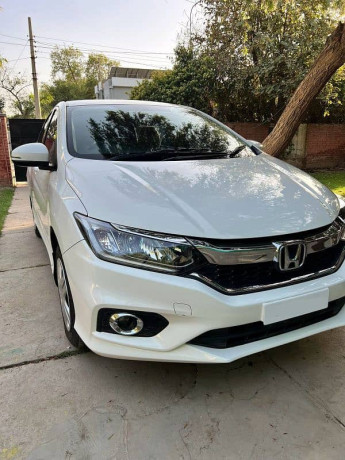 honda-city-12cvt-big-1