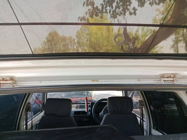 suzuki-mehran-vx-2006-big-12