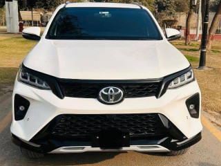 toyota-fortuner-legender-2022