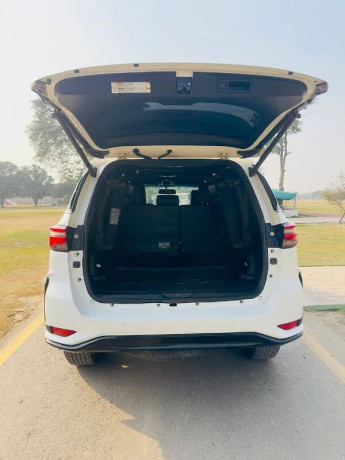 toyota-fortuner-legender-2022-big-2