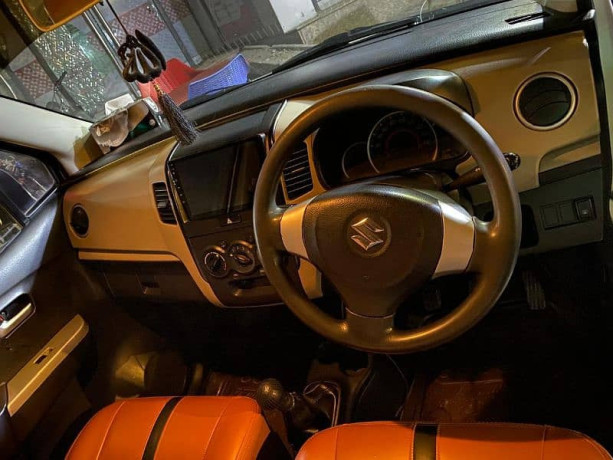suzuki-wagon-r-2015-big-12