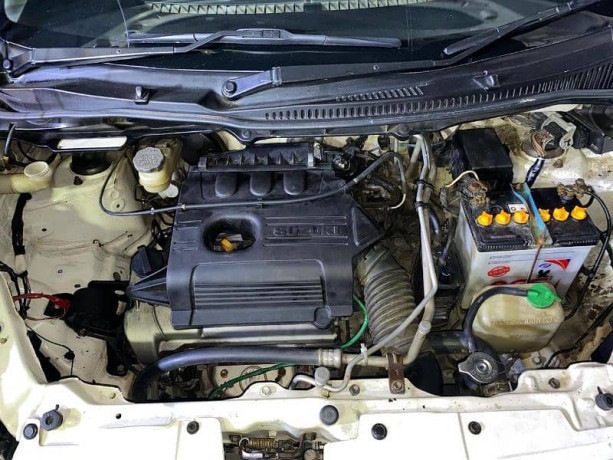 suzuki-wagon-r-2015-big-13