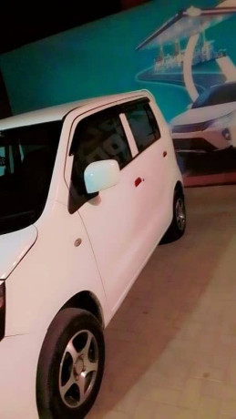 suzuki-wagon-r-2015-big-9