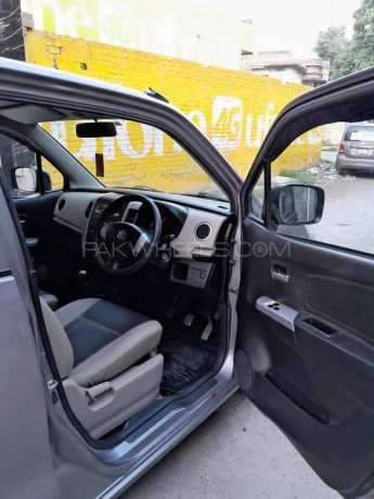 suzuki-wagon-r-2017-big-9