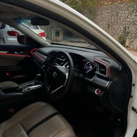 honda-civic-oriel-18-2018-big-4