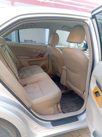 toyota-premio-f-2007-big-5