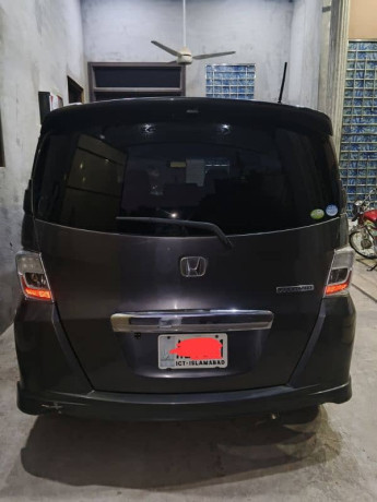 honda-freed-201703016371471-big-1