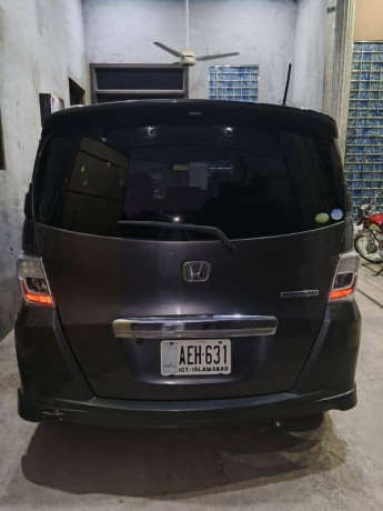honda-freed-201703016371471-big-16