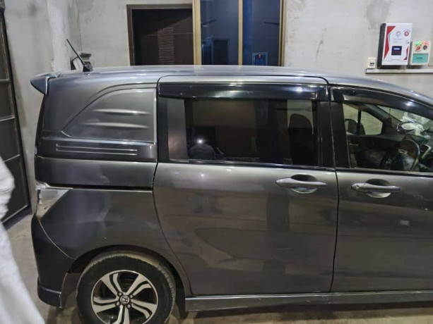 honda-freed-201703016371471-big-19