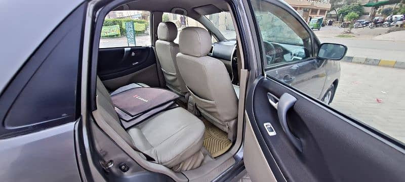 suzuki-liana-2010-big-7