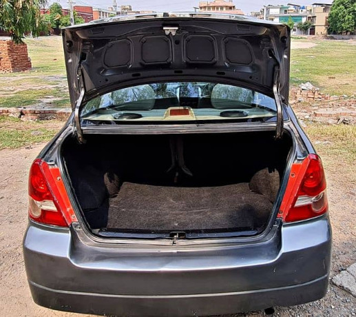 suzuki-liana-2010-big-14