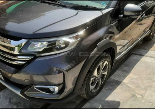 honda-br-v-i-vtec-s-big-0