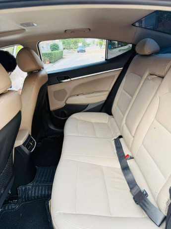 hyundai-elantra-gls-2024-big-5