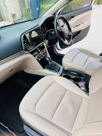 hyundai-elantra-gls-2024-big-4