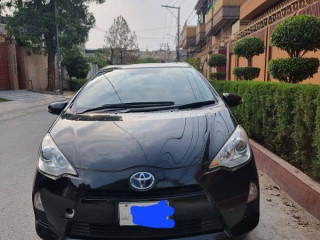toyota-aqua-2014-s-grade