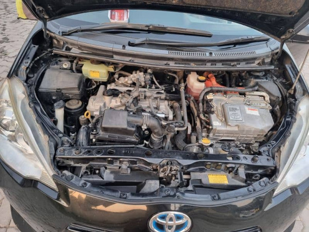 toyota-aqua-2014-s-grade-big-6