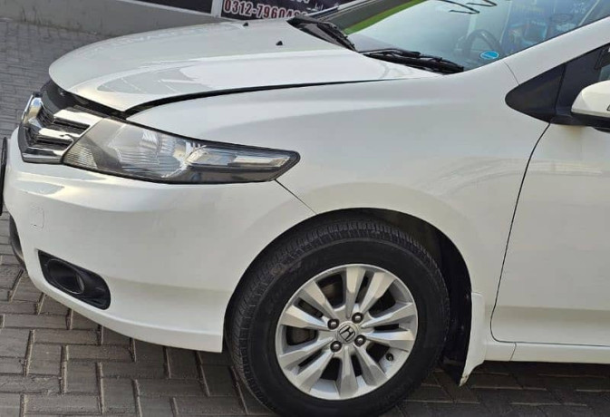 honda-city-aspire-2016-big-0