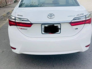 toyota-corolla-altis-2019