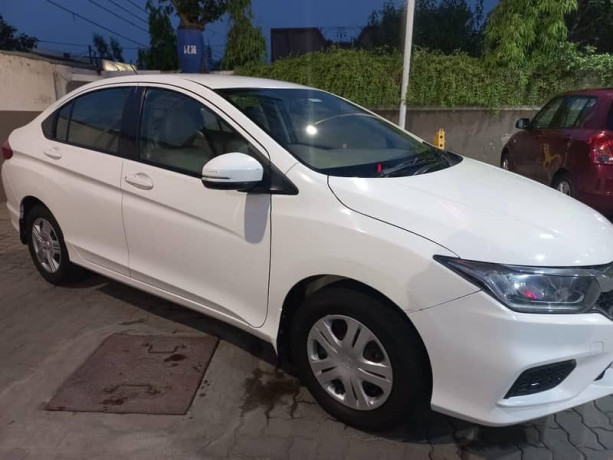 honda-city-cvt-standard-big-1