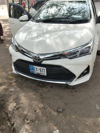 toyota-corolla-xli-2015-big-0